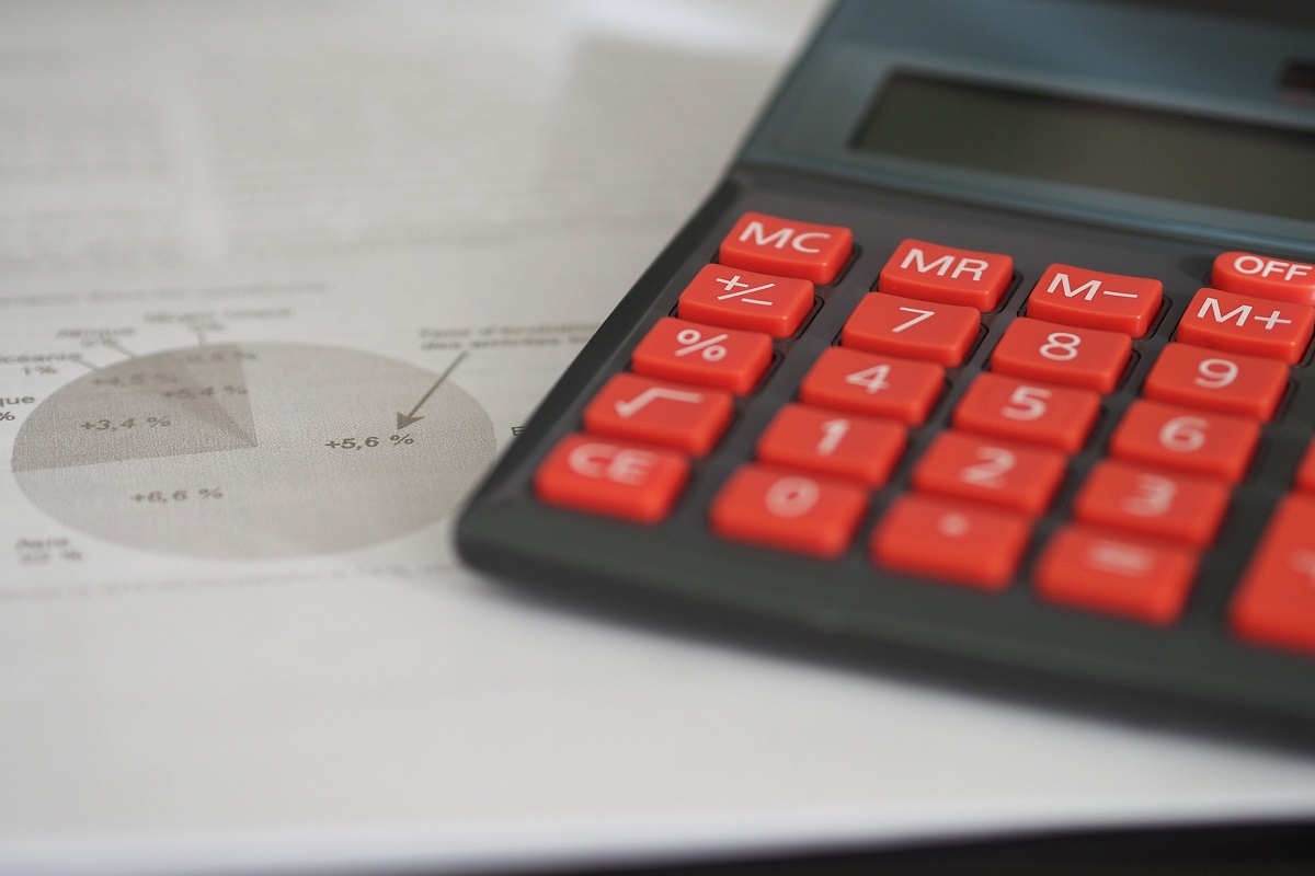 dealership accountant