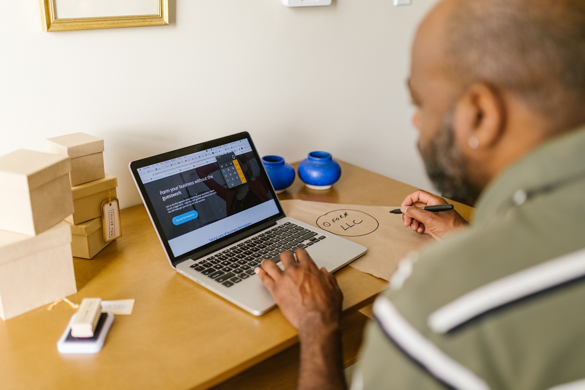 Pre VAT registration expenses – how far back can you claim VAT on a van bought before registering